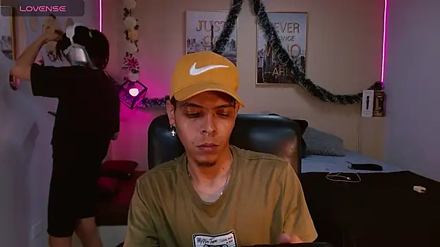 KokoAndRin online show from 12/16/24, 06:27