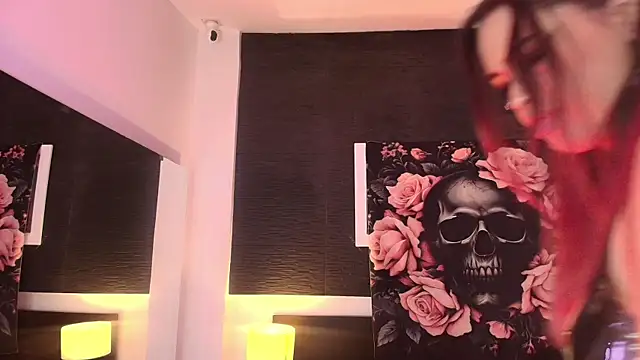 EvaaFoxxy1 online show from 03/31/26, 12:05