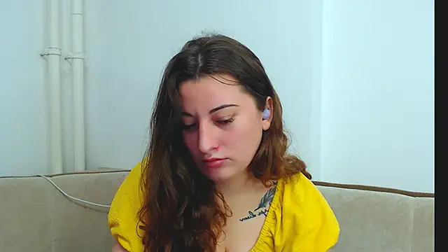 Snapshot of Helen_Adams_ chatting on 12/06/24, 04:36 Helen Adams online show from 12/06/24, 04:36