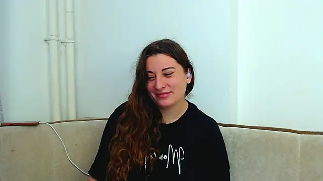 Snapshot of Helen_Adams_ chatting on 12/11/24, 07:53 Helen Adams online show from 12/11/24, 07:53