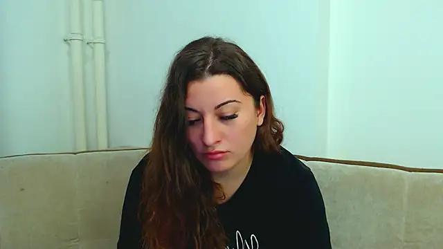 Snapshot of Helen_Adams_ chatting on 12/23/24, 10:42 Helen Adams online show from 12/23/24, 10:42