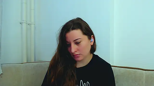 Snapshot of Helen_Adams_ chatting on 01/07/25, 08:03 Helen Adams online show from 01/07/25, 08:03