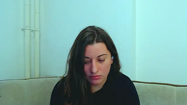 Snapshot of Helen_Adams_ chatting on 03/06/25, 09:47 Helen Adams online show from 03/06/25, 09:47