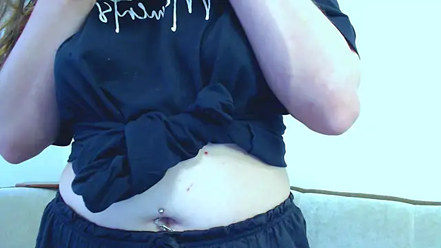 Snapshot of Helen_Adams_ chatting on 03/14/25, 10:39 Helen Adams online show from 03/14/25, 10:39