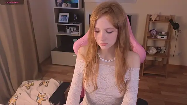 Snapshot of rara_ruru chatting on 03/16/25, 06:42 rara ruru online show from 03/16/25, 06:42