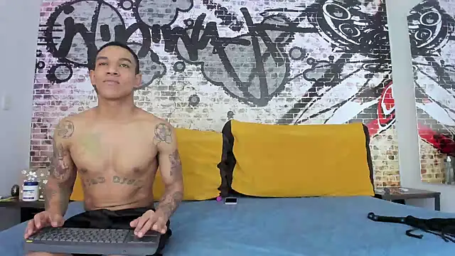 its me miley online show from 12/24/24, 04:51