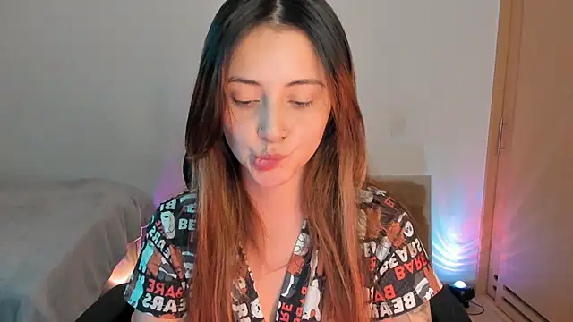 annie mora online show from 10/09/25, 03:04