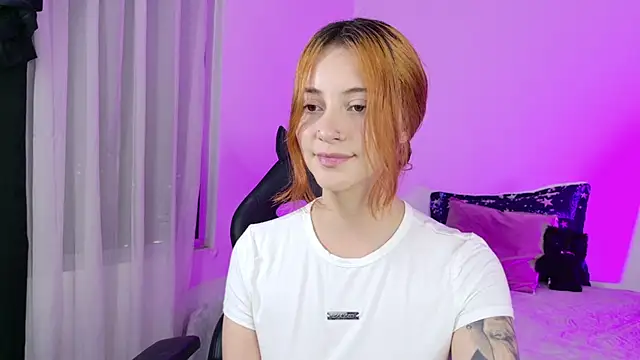 Snapshot of annie_mora chatting on 03/11/26, 01:11 annie mora online show from 03/11/26, 01:11