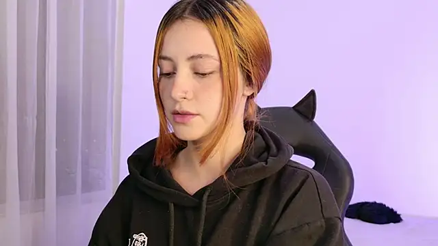 Snapshot of annie_mora chatting on 04/08/26, 02:00 annie mora online show from 04/08/26, 02:00