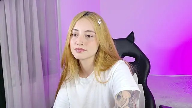 annie mora online show from 05/06/26, 01:25