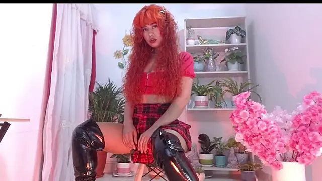 misspandora  online show from 09/19/25, 01:12