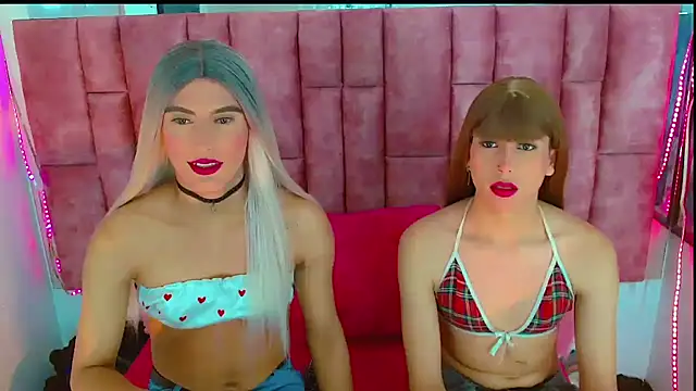 Snapshot of Daniela_Pink_ chatting on 12/12/24, 04:26 Daniela Pink online show from 12/12/24, 04:26