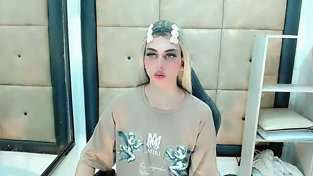 Snapshot of Daniela_Pink_ chatting on 02/16/25, 11:59 Daniela Pink online show from 02/16/25, 11:59