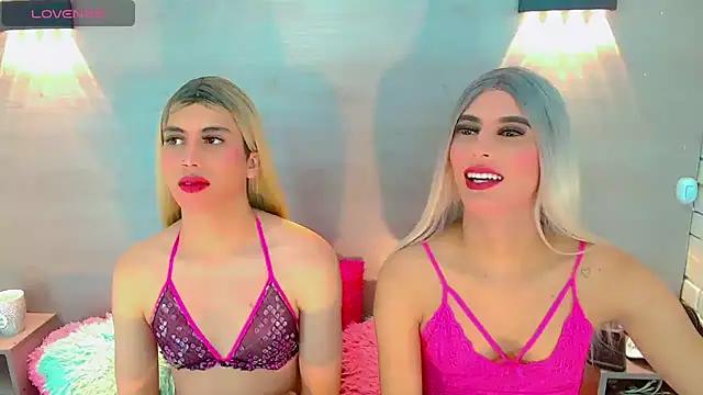 Snapshot of Daniela_Pink_ chatting on 03/22/25, 09:31 Daniela Pink online show from 03/22/25, 09:31