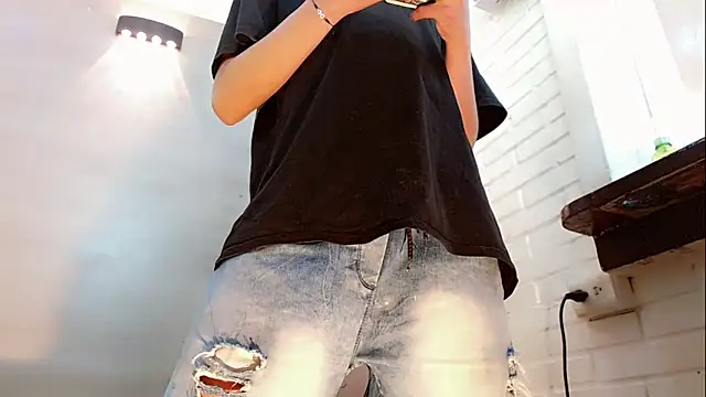 Snapshot of Daniela_Pink_ chatting on 12/05/25, 08:49 Daniela Pink online show from 12/05/25, 08:49