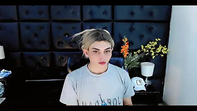 Snapshot of Daniela_Pink_ chatting on 02/13/26, 07:54 Daniela Pink online show from 02/13/26, 07:54