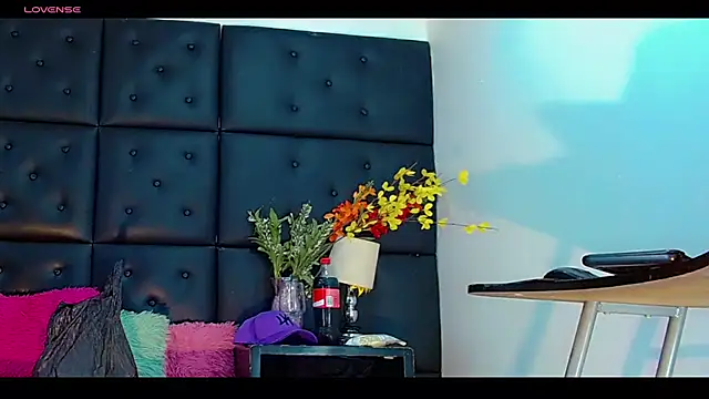 Snapshot of Daniela_Pink_ chatting on 06/14/26, 08:00 Daniela Pink online show from 06/14/26, 08:00