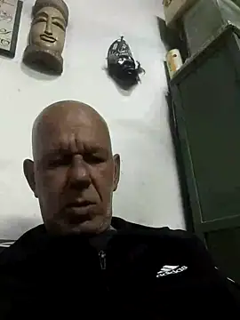 FabiQuilmes online show from 09/21/25, 07:37