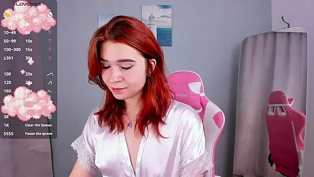 Snapshot of AnnCouette chatting on 12/22/24, 05:56 AnnCouette online show from 12/22/24, 05:56