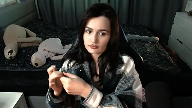 KiraYammy online show from 11/16/25, 10:37