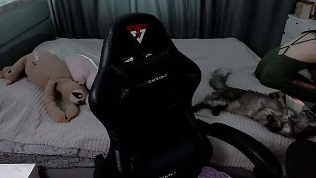 Snapshot of KiraYammy chatting on 04/25/26, 10:07 KiraYammy online show from 04/25/26, 10:07