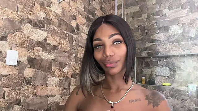 Snapshot of _lizsamantha chatting on 01/23/25, 07:32 lizsamantha online show from 01/23/25, 07:32