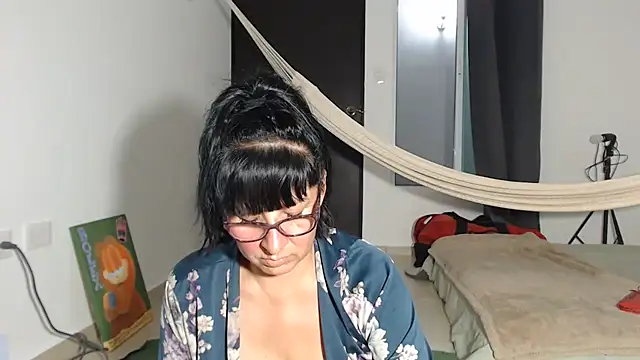 Snapshot of HellenLatin chatting on 07/14/26, 02:38 HellenLatin online show from 07/14/26, 02:38