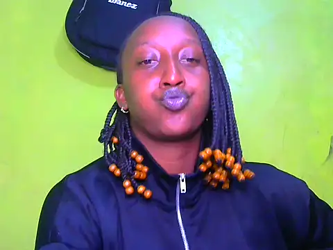 Snapshot of CarlaBeckky chatting on 01/02/25, 10:11 CarlaBeckky online show from 01/02/25, 10:11