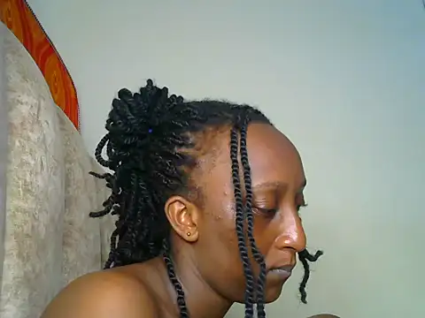 Snapshot of CarlaBeckky chatting on 02/13/25, 03:50 CarlaBeckky online show from 02/13/25, 03:50