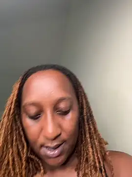 Snapshot of CarlaBeckky chatting on 10/20/25, 06:25 CarlaBeckky online show from 10/20/25, 06:25