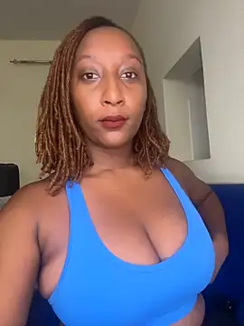 Snapshot of CarlaBeckky chatting on 11/13/25, 08:46 CarlaBeckky online show from 11/13/25, 08:46