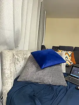 Snapshot of CarlaBeckky chatting on 12/04/25, 02:59 CarlaBeckky online show from 12/04/25, 02:59