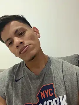 Snapshot of bbchocolate27 chatting on 03/06/26, 10:06 bbchocolate27 online show from 03/06/26, 10:06