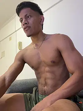 Snapshot of bbchocolate27 chatting on 03/11/26, 01:00 bbchocolate27 online show from 03/11/26, 01:00