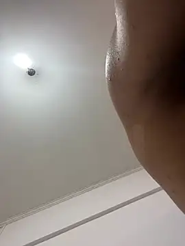 Snapshot of bbchocolate27 chatting on 03/17/26, 11:19 bbchocolate27 online show from 03/17/26, 11:19