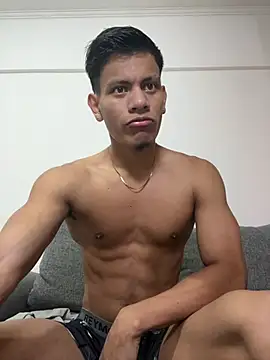 Snapshot of bbchocolate27 chatting on 04/08/26, 10:32 bbchocolate27 online show from 04/08/26, 10:32