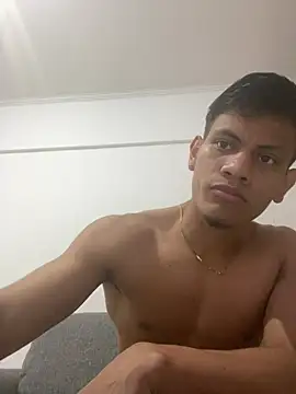 Snapshot of bbchocolate27 chatting on 04/17/26, 10:13 bbchocolate27 online show from 04/17/26, 10:13