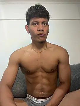 Snapshot of bbchocolate27 chatting on 04/22/26, 11:17 bbchocolate27 online show from 04/22/26, 11:17