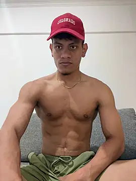 Snapshot of bbchocolate27 chatting on 04/25/26, 11:35 bbchocolate27 online show from 04/25/26, 11:35