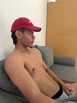 Snapshot of bbchocolate27 chatting on 04/26/26, 06:49 bbchocolate27 online show from 04/26/26, 06:49