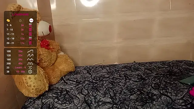 shuhana  online show from 12/21/24, 01:04