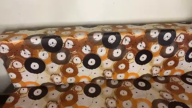 shuhana  online show from 11/10/25, 12:53