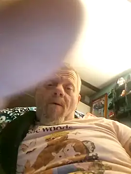 Snapshot of MagicAdmiralty5 chatting on 11/12/25, 08:37 MagicAdmiralty5 online show from 11/12/25, 08:37