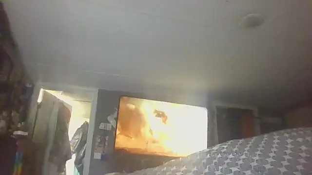 Snapshot of MagicAdmiralty5 chatting on 11/17/25, 01:33 MagicAdmiralty5 online show from 11/17/25, 01:33