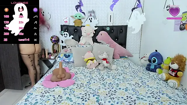 Snapshot of redgirlofficial chatting on 10/29/25, 04:26 redgirlofficial online show from 10/29/25, 04:26