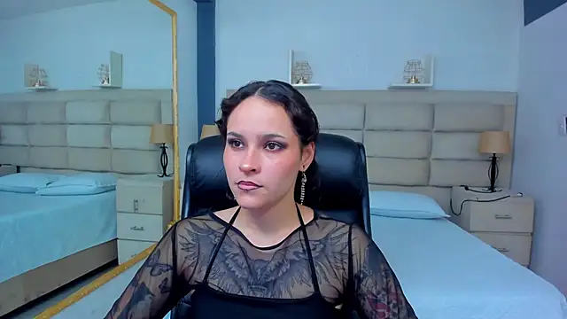 Snapshot of AnnyThompson_ chatting on 10/16/25, 09:05 AnnyThompson  online show from 10/16/25, 09:05