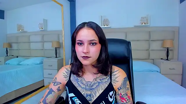 AnnyThompson  online show from 10/26/25, 08:59