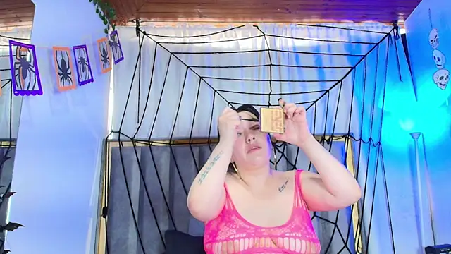 Zoe Curvy online show from 10/17/25, 12:41