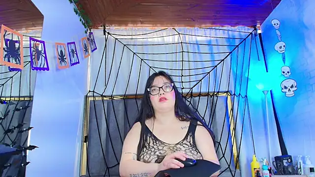 Zoe Curvy online show from 10/25/25, 12:34