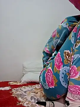 Snapshot of altinya chatting on 05/16/26, 07:34 altinya online show from 05/16/26, 07:34